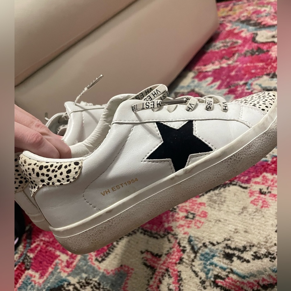 VINTAGE HAVANA BLACK AND WHITE SNEAKERS
